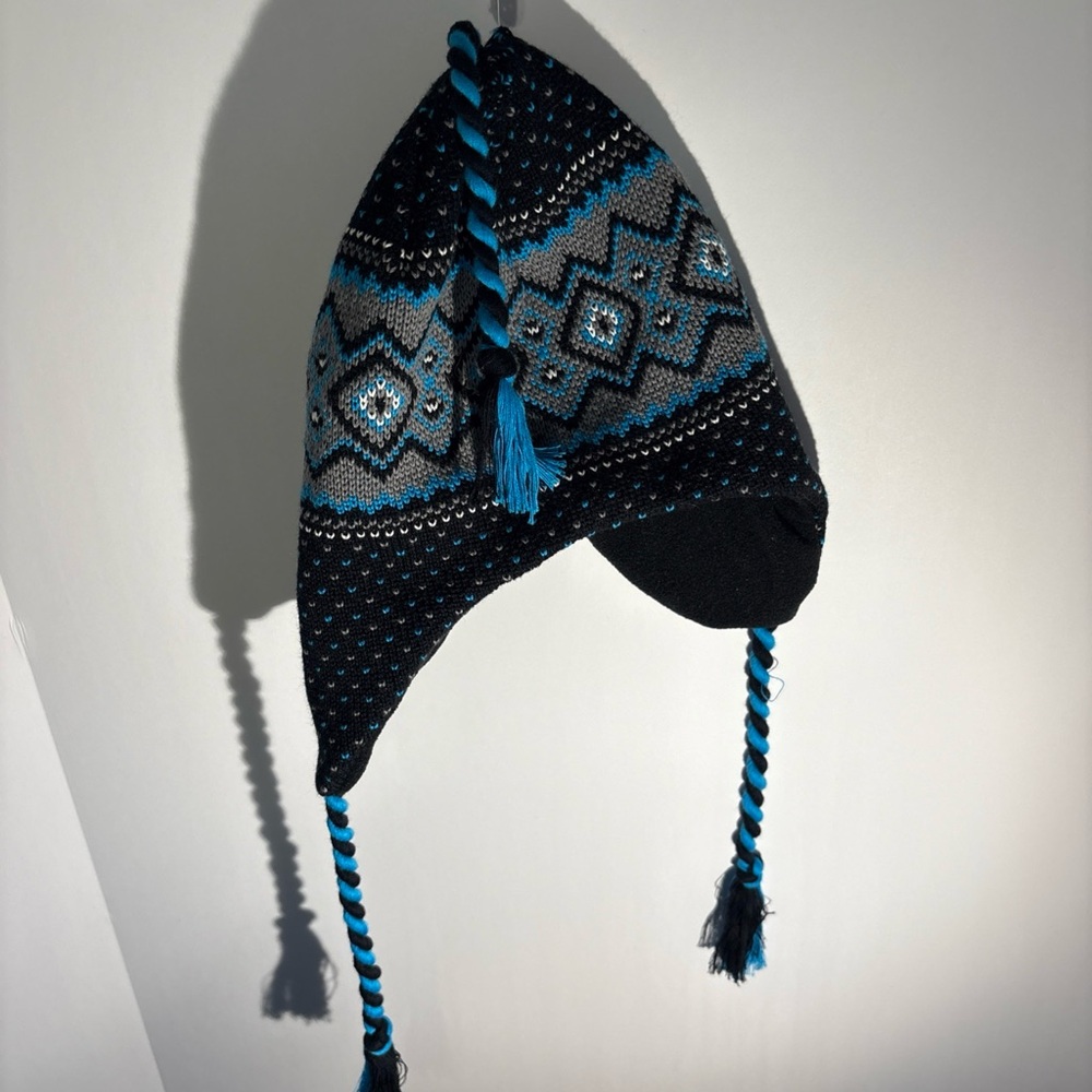 Lids Kids Knit Hat with Ear Flaps - Black and Blue